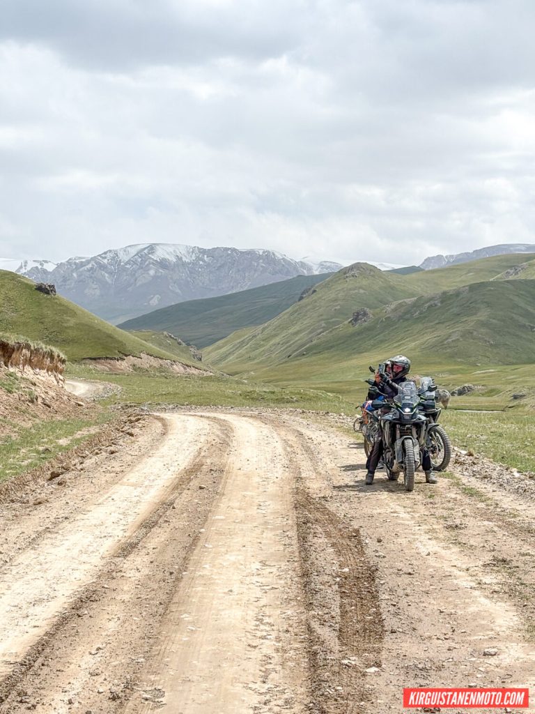 Ruta De La Seda En Moto Kirguistan Gr11 Viajes 2